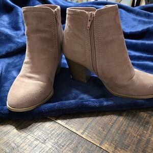 Cityclassified Pink Ankle Booties